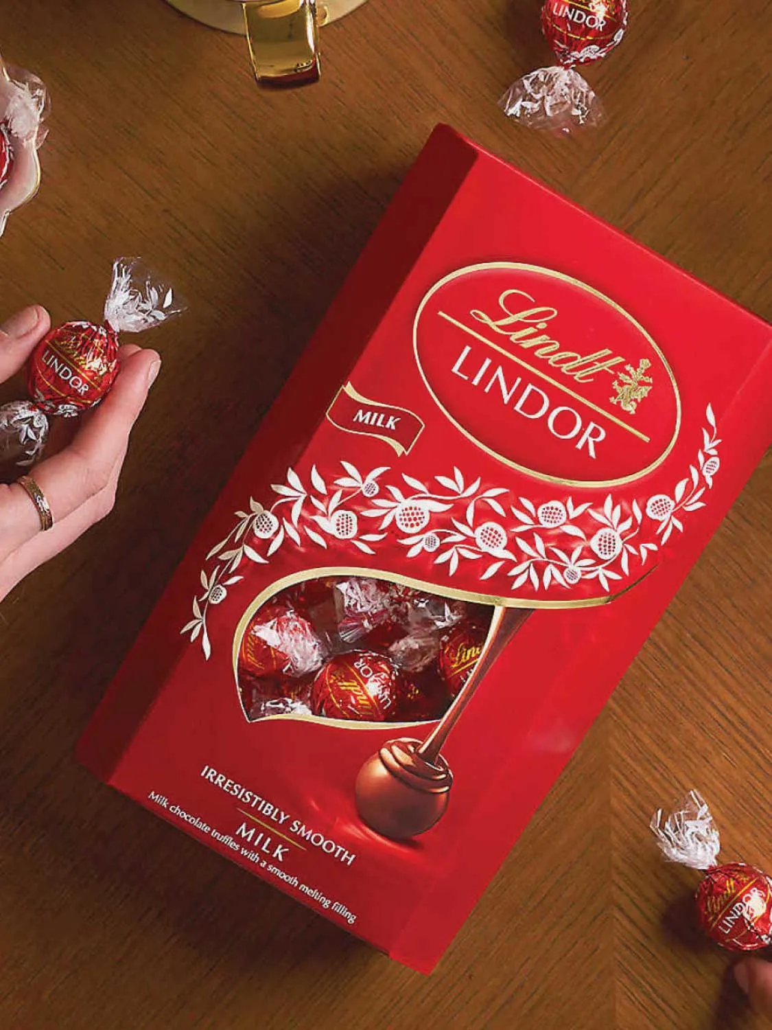 Lindt Lindor Milk Chocolate Truffles